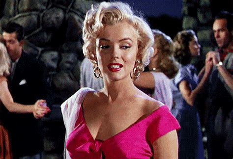 marilyn monroe nude gif|Marilyn Monroe Gifs